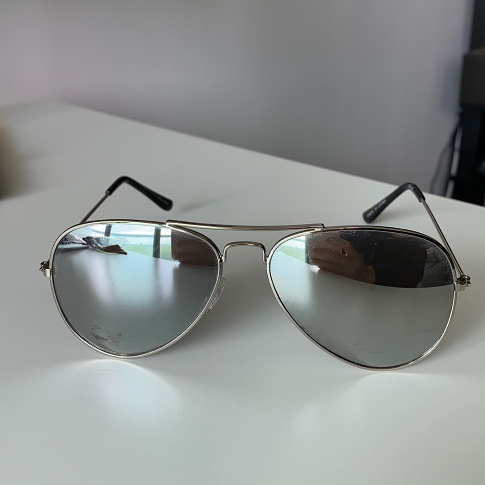 Mirror Aviators - Picture 1 of 3